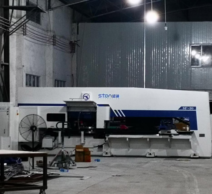 國產(chǎn)盛通數(shù)控轉(zhuǎn)塔沖床搬遷移位